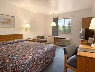Super 8 By Wyndham Missoula/Reserve St. Exterior foto